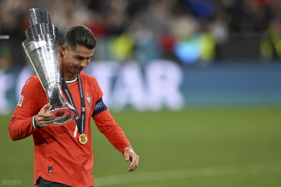 kaiyun官网-C罗官方宣布持续失利新规，瑞士队引发争议！-kaiyun官网